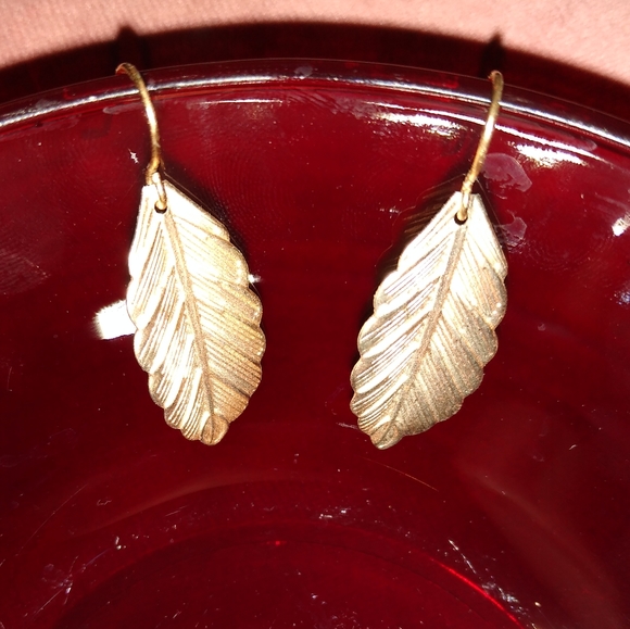 Delicate Lightweight Mini Leaf Charm Earrings Brass Botanical Gold Leaves KATTA - Picture 7 of 7